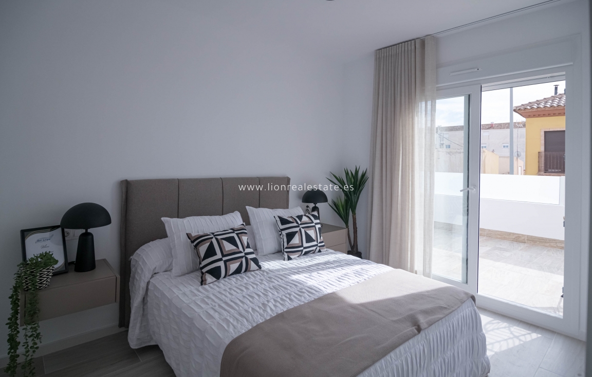 Новое здание - terraced - Jerónimo y Avileses