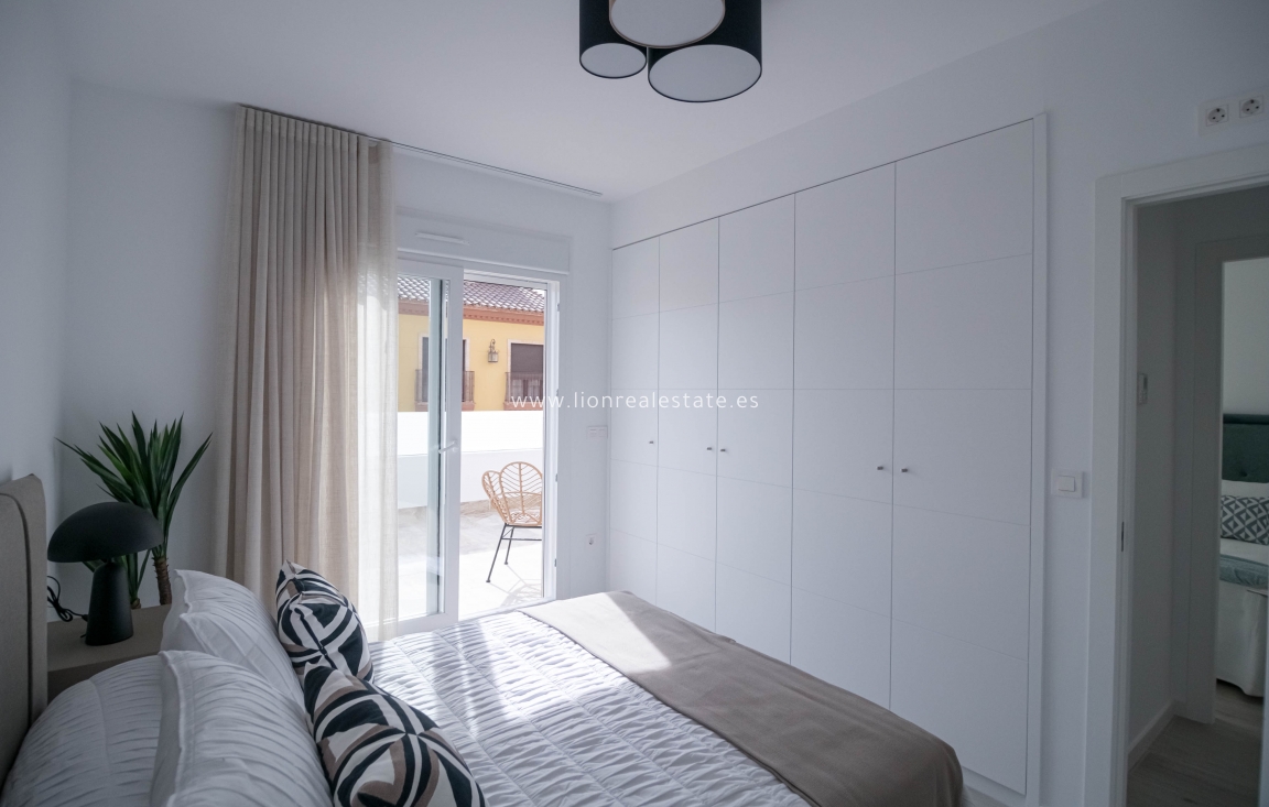 Новое здание - terraced - Jerónimo y Avileses