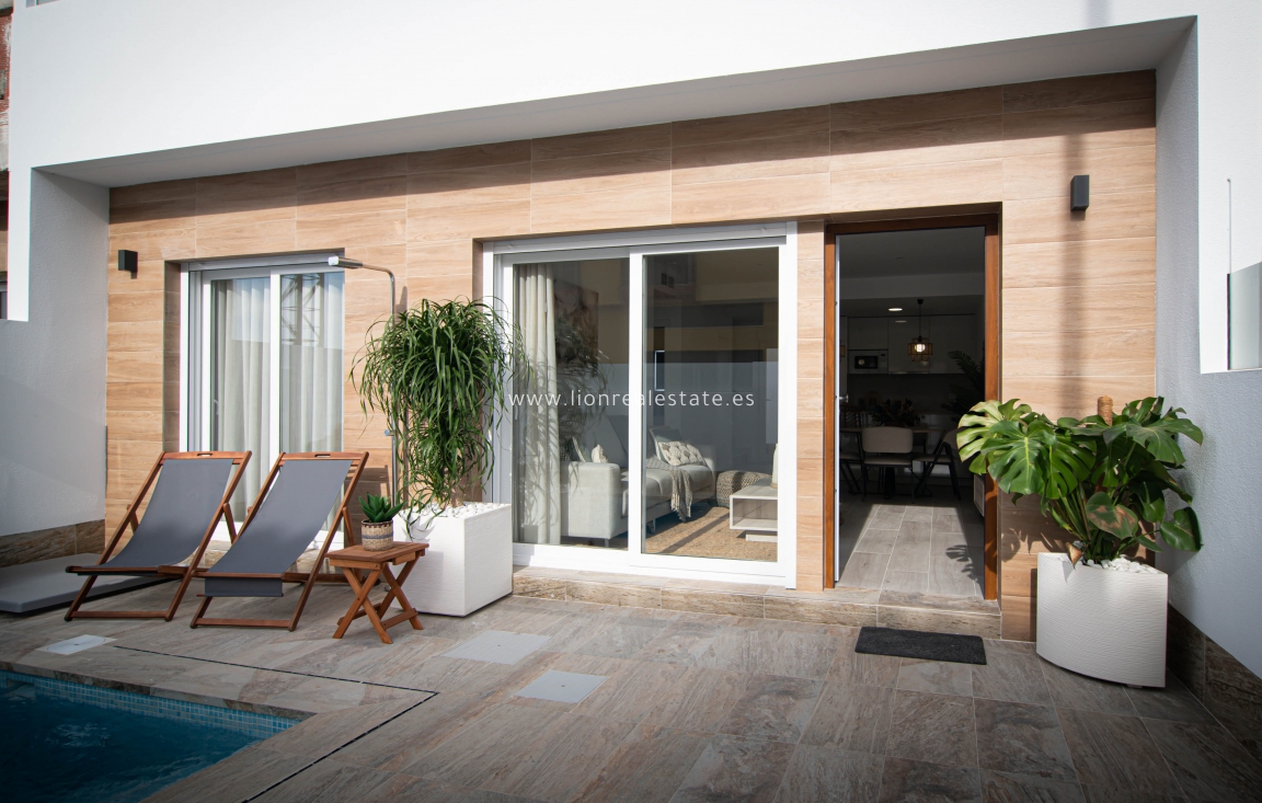 Новое здание - terraced - Jerónimo y Avileses