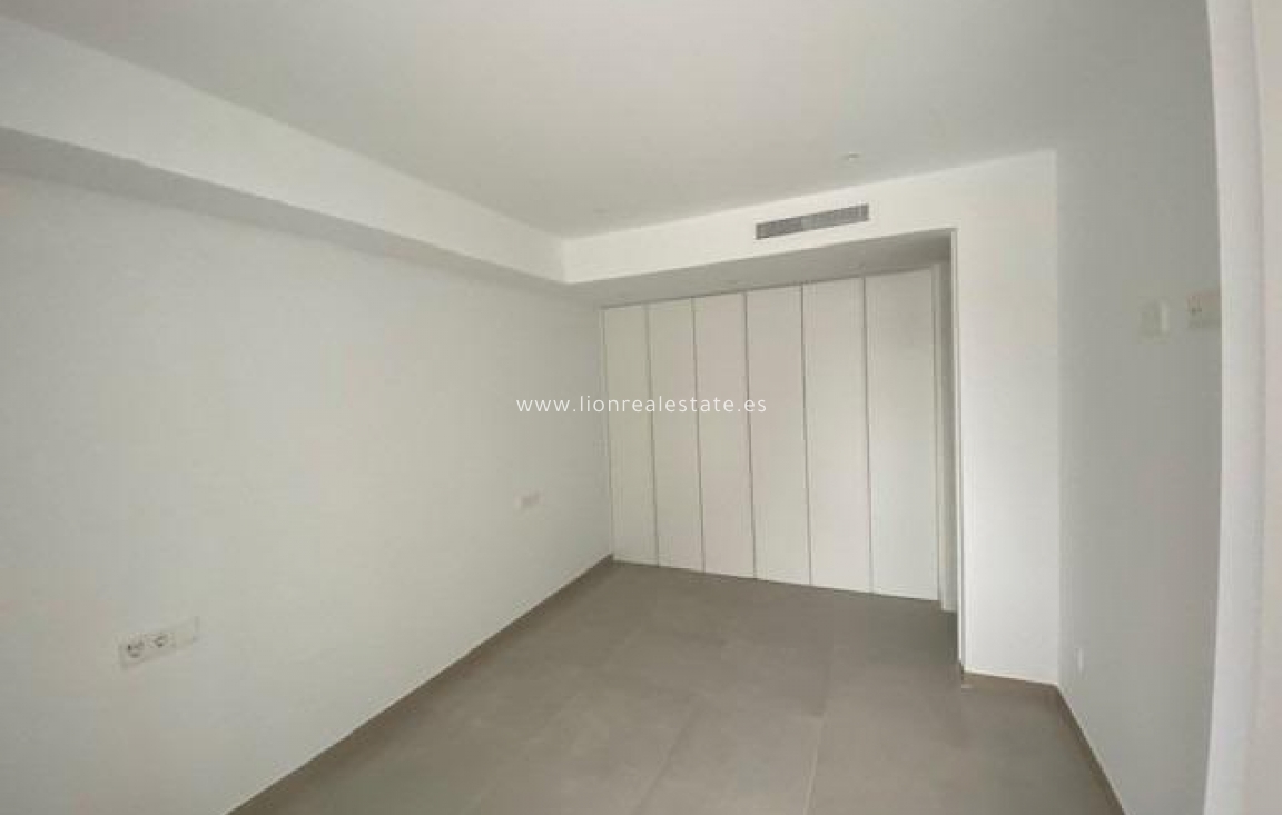 Новое здание - Town House - Orihuela Costa - Montezenia