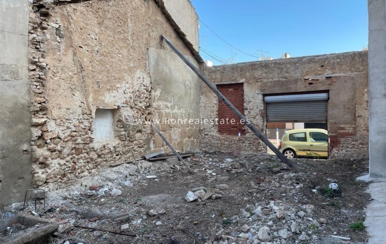 Новое здание - Urban building plot - Torrevieja - Centro