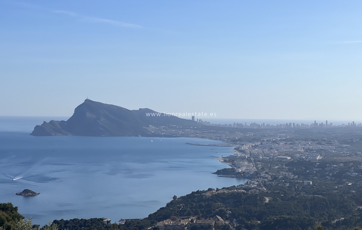 Новое здание - Villa - Altea