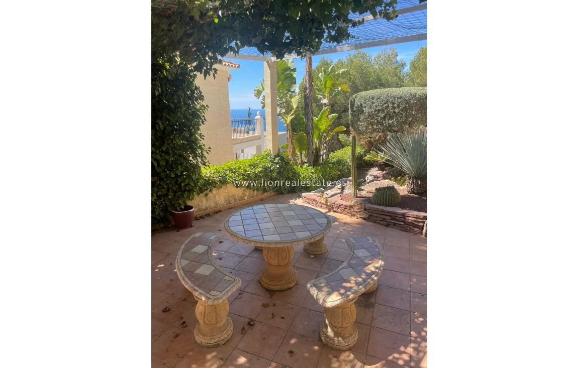 Новое здание - Villa - Altea