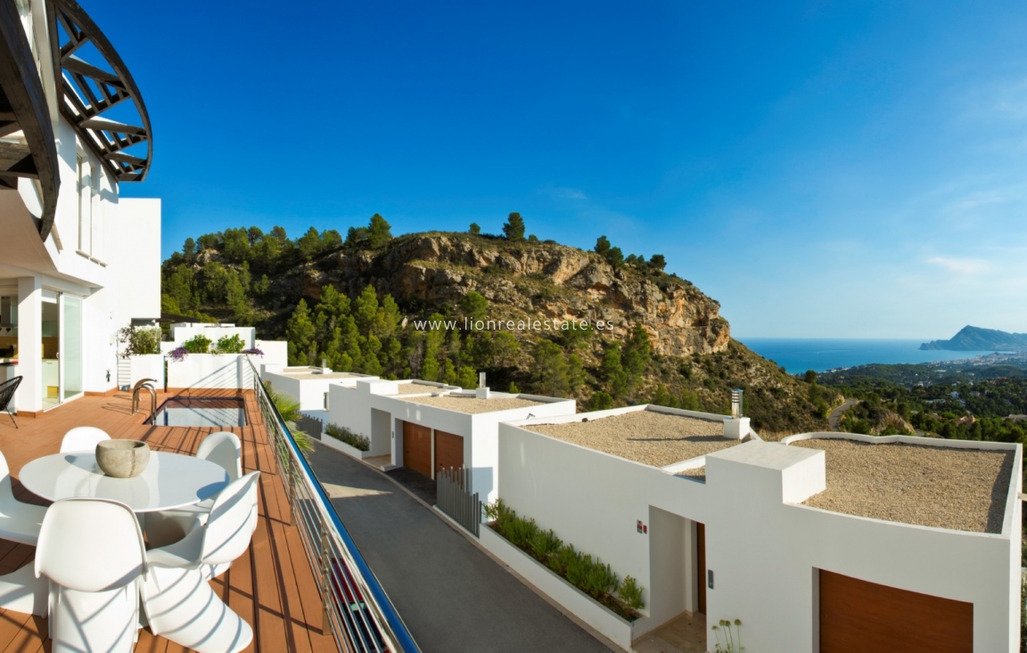 Новое здание - Villa - Altea