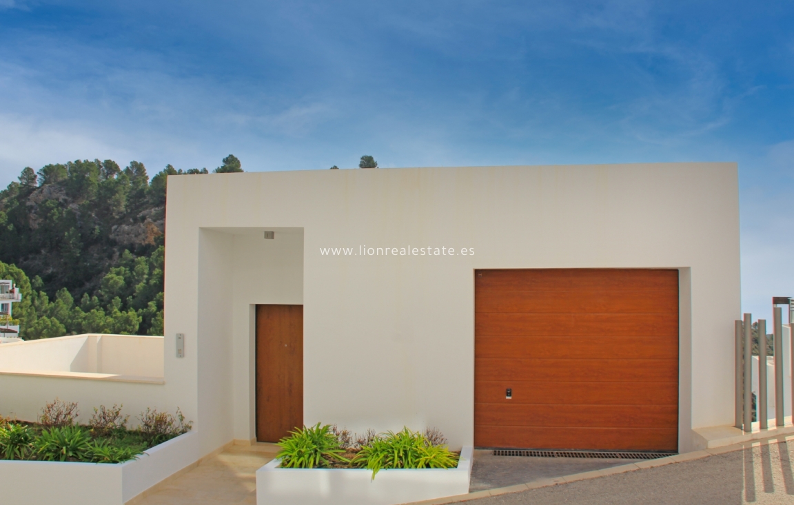 Новое здание - Villa - Altea
