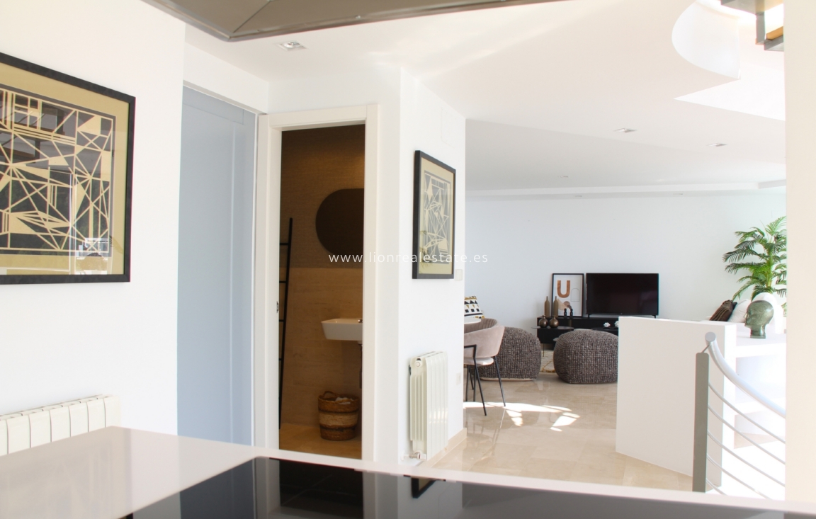 Новое здание - Villa - Altea