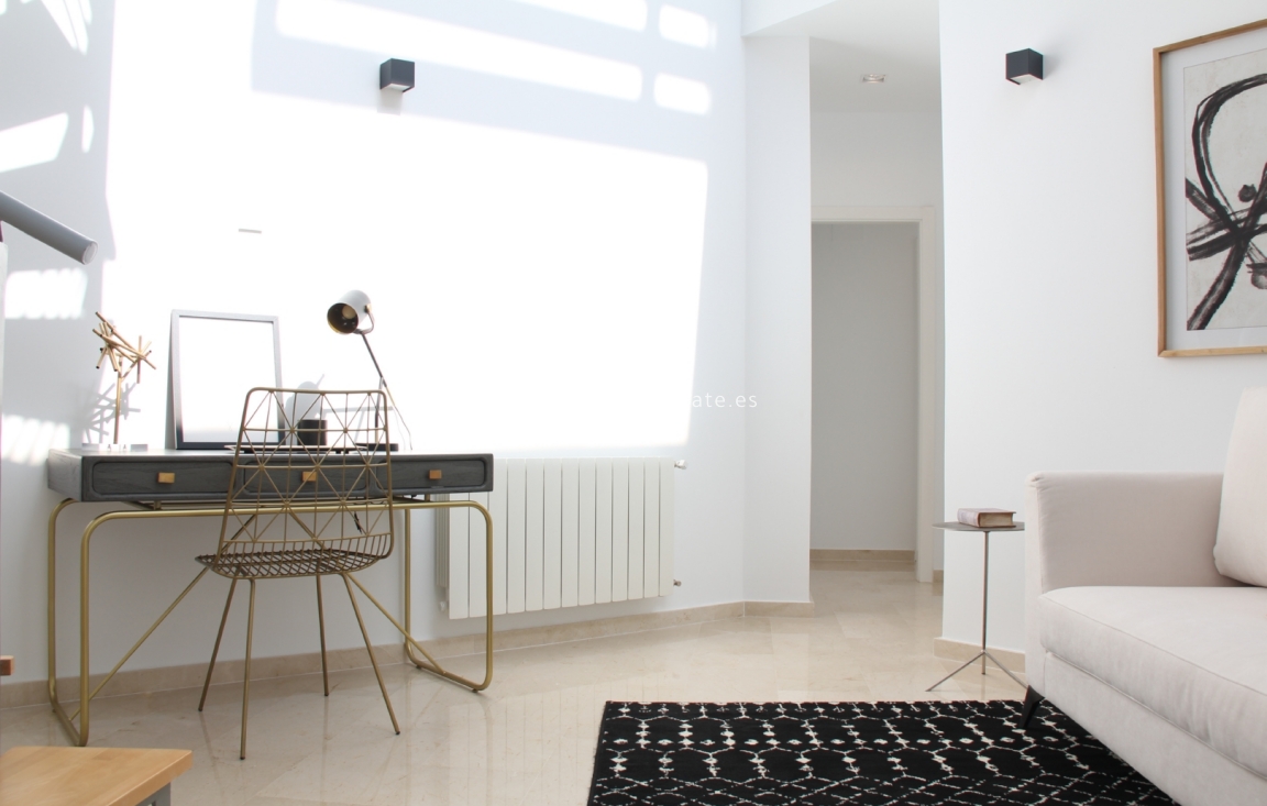 Новое здание - Villa - Altea