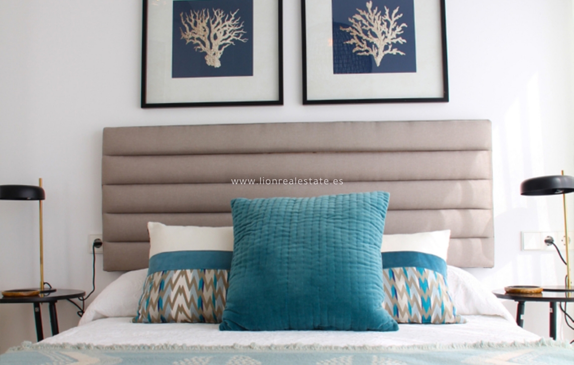 Новое здание - Villa - Altea