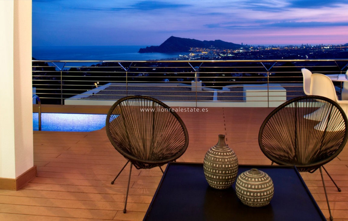 Новое здание - Villa - Altea
