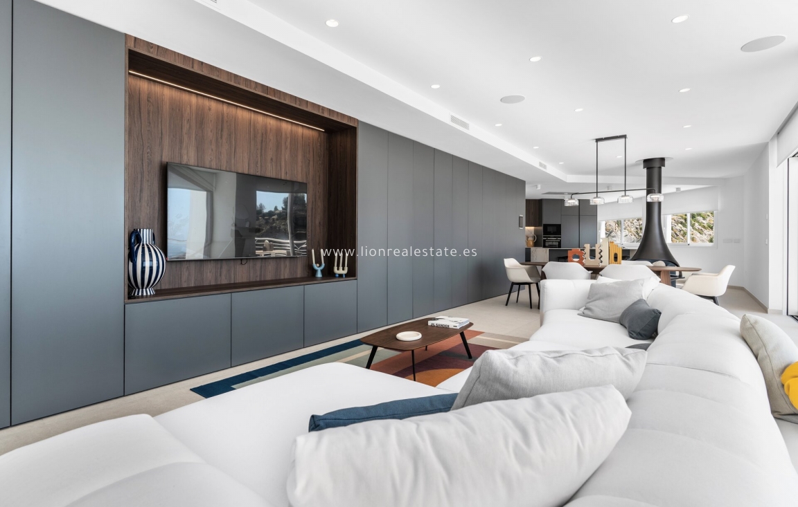 Новое здание - Villa - Altea