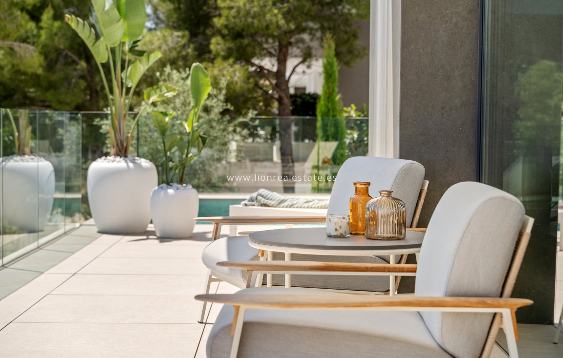 Новое здание - Villa - Altea