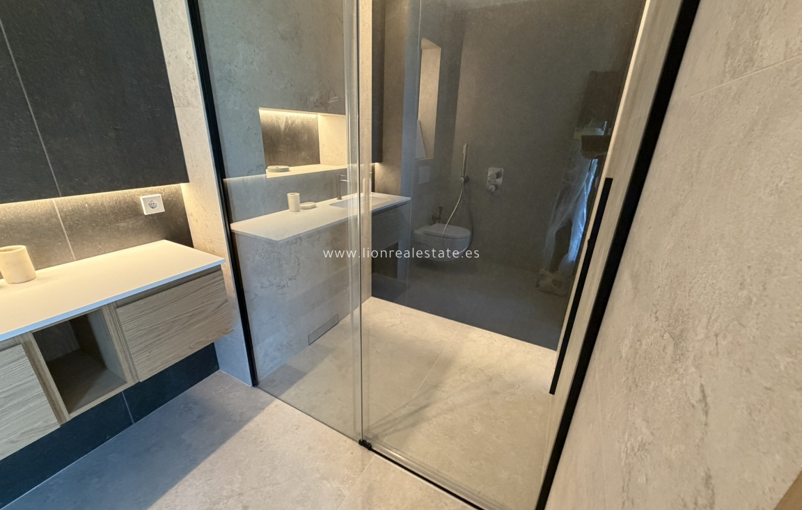 Новое здание - Villa - Altea