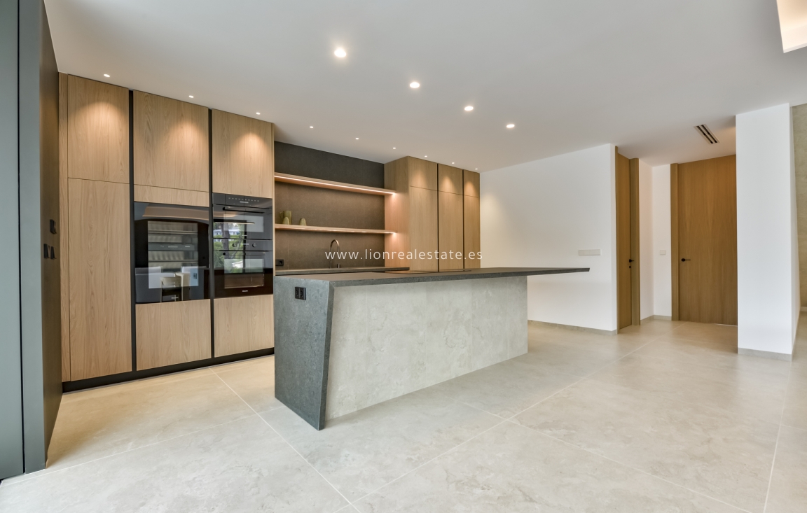 Новое здание - Villa - Altea
