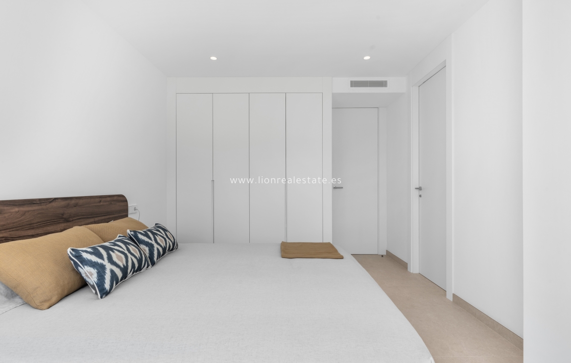 Новое здание - Villa - Altea