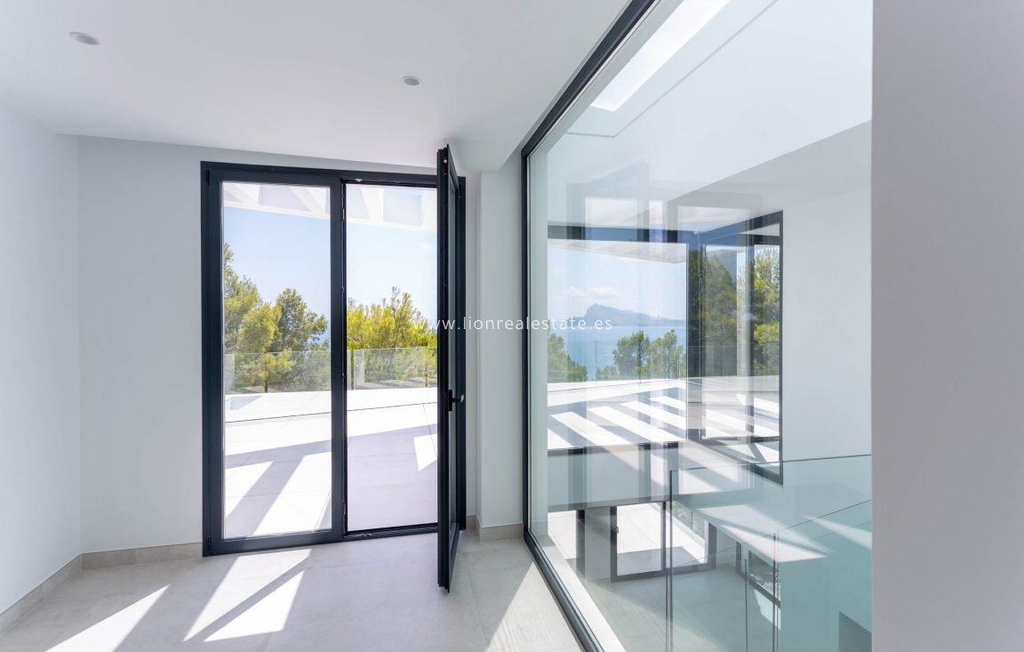 Новое здание - Villa - Altea