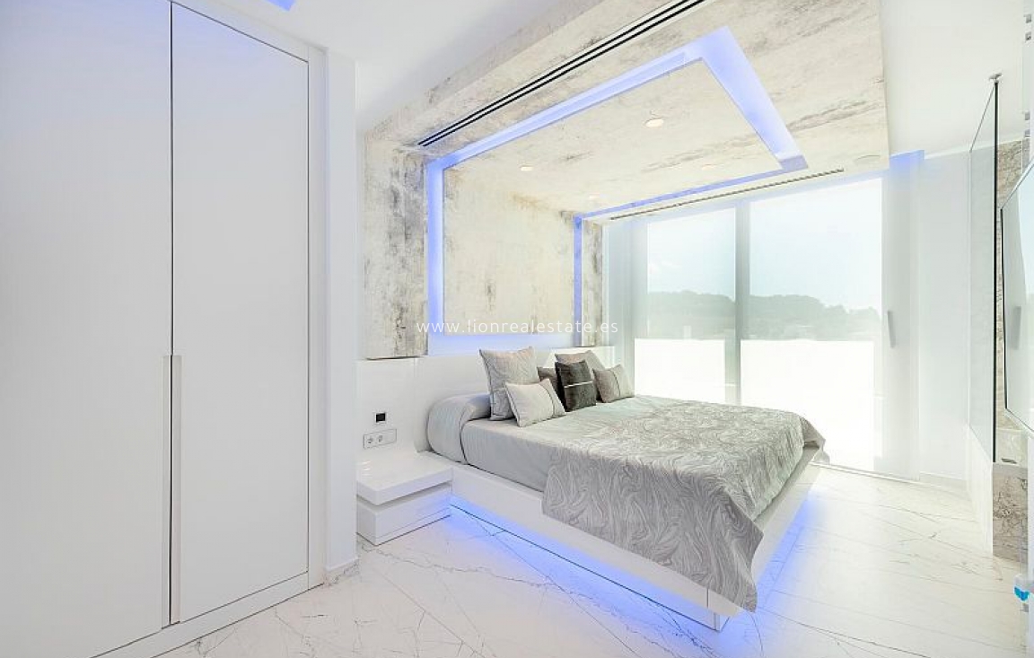 Новое здание - Villa - Calpe