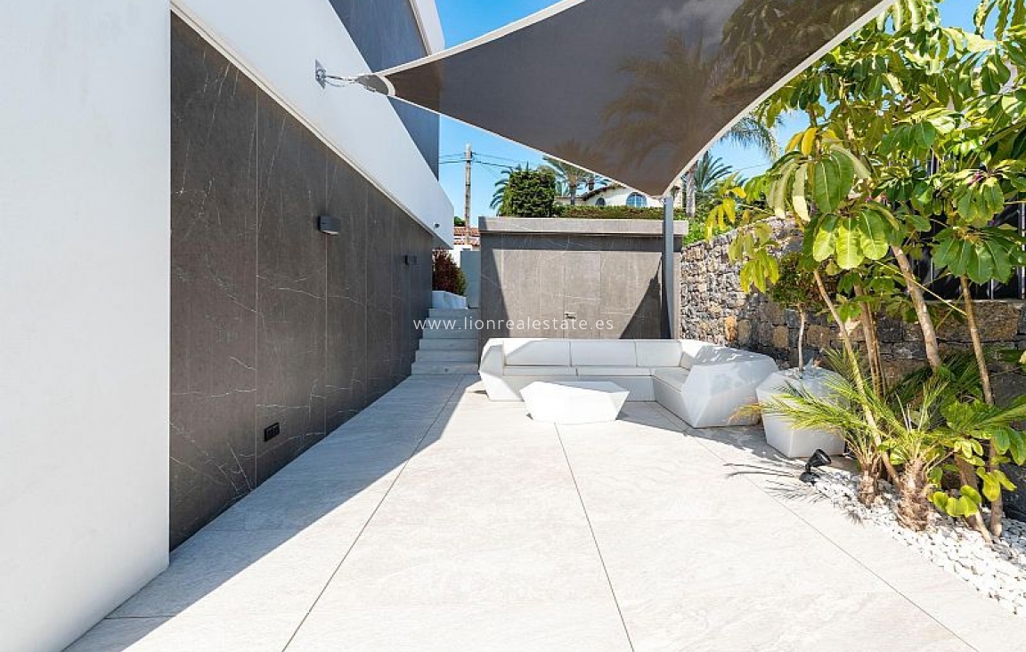 Новое здание - Villa - Calpe