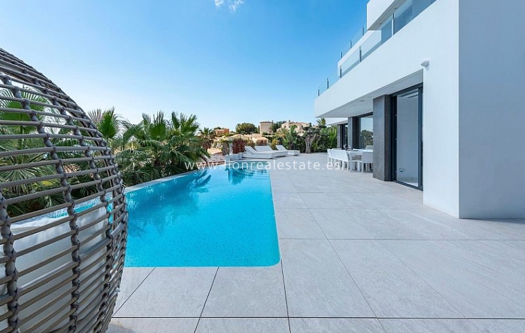 Новое здание - Villa - Calpe