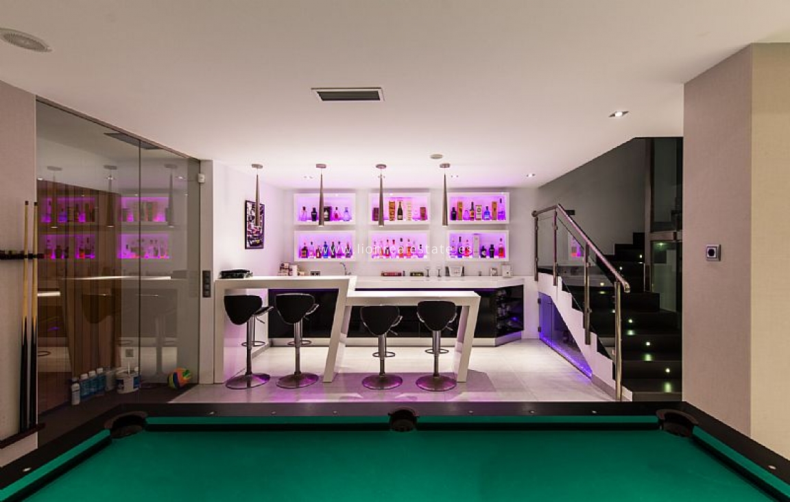 Новое здание - Villa - Calpe