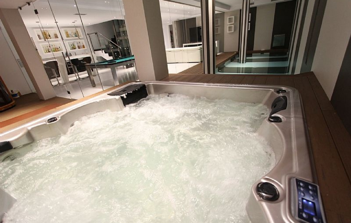 Новое здание - Villa - Calpe