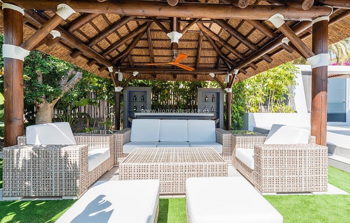 Новое здание - Villa - Calpe