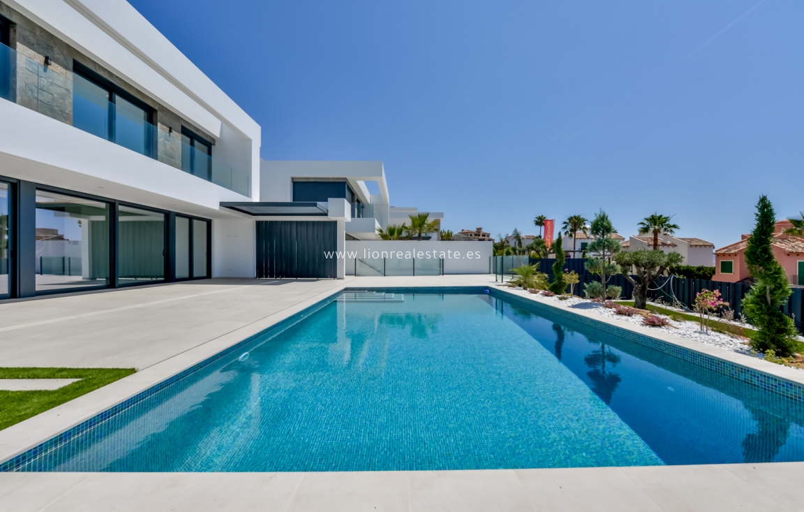 Новое здание - Villa - Finestrat