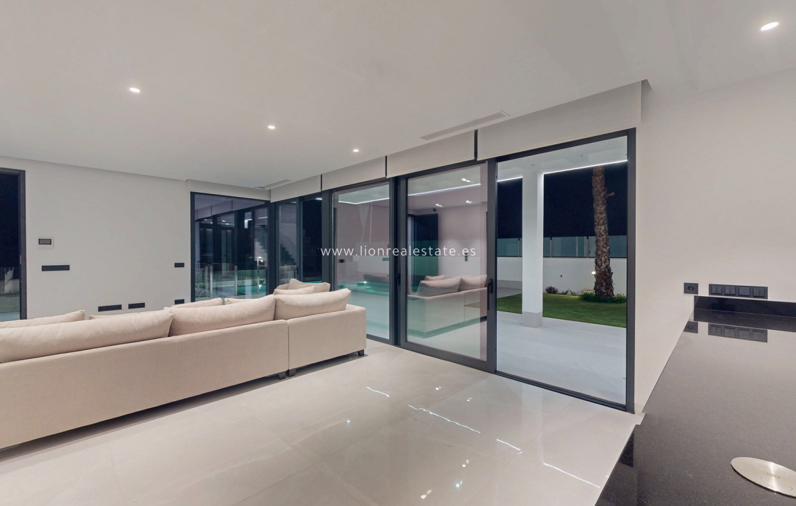 Новое здание - Villa - Finestrat
