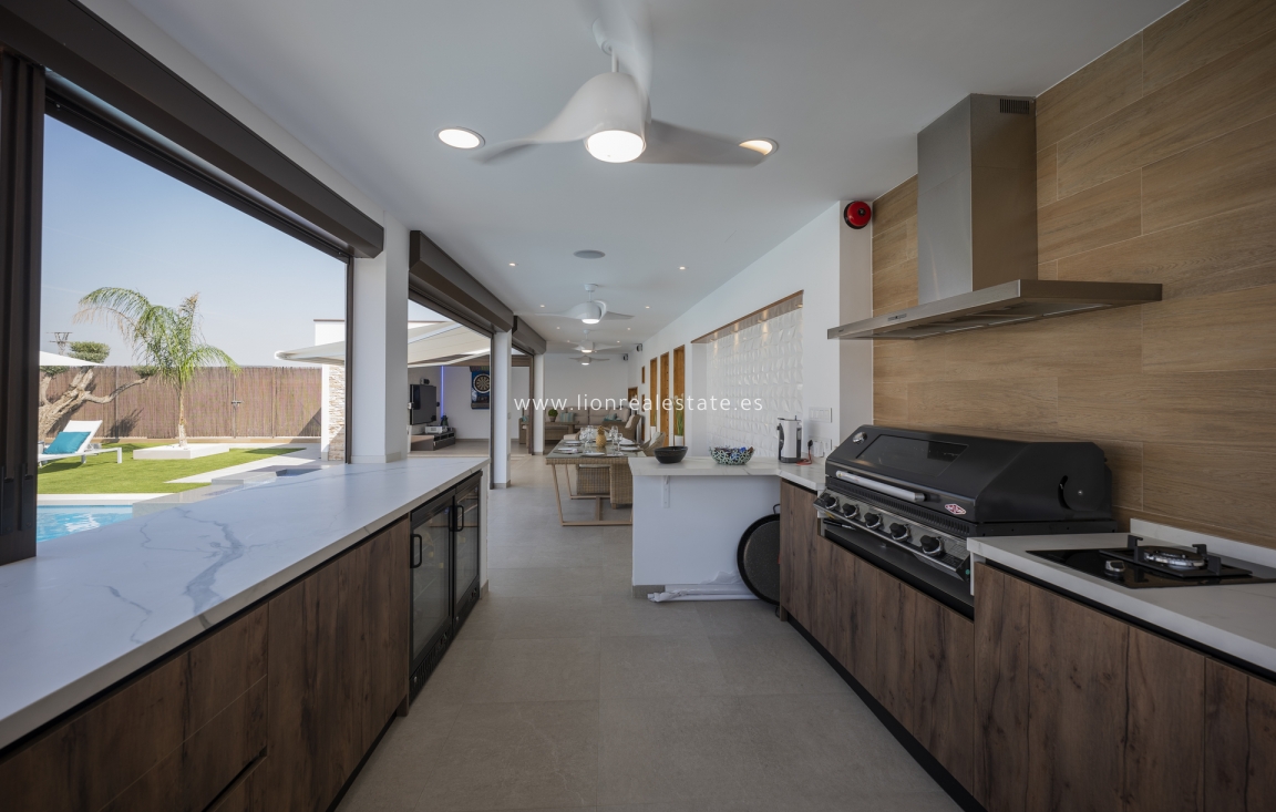 Новое здание - Villa - Jerónimo y Avileses