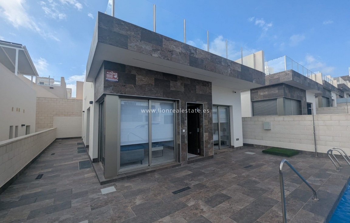 Новое здание - Villa - Orihuela Costa - PAU 26