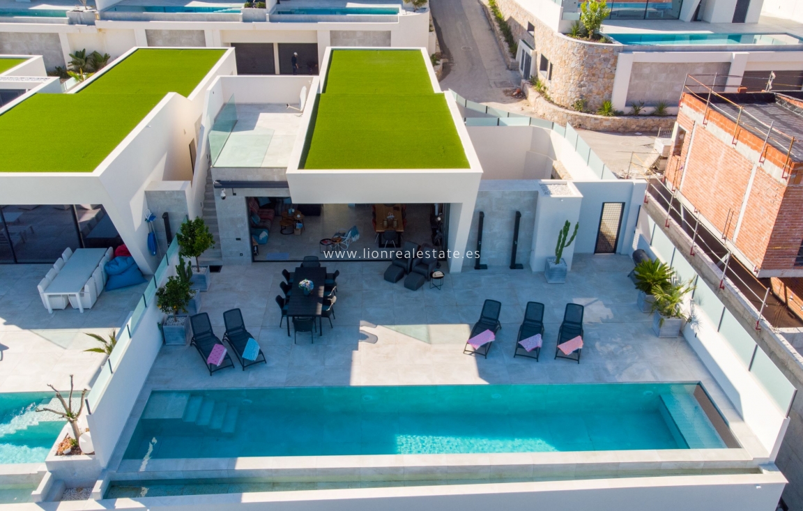 Новое здание - Villa - Rojales