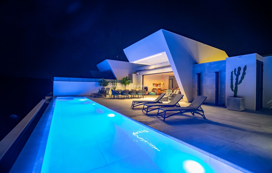 Новое здание - Villa - Rojales