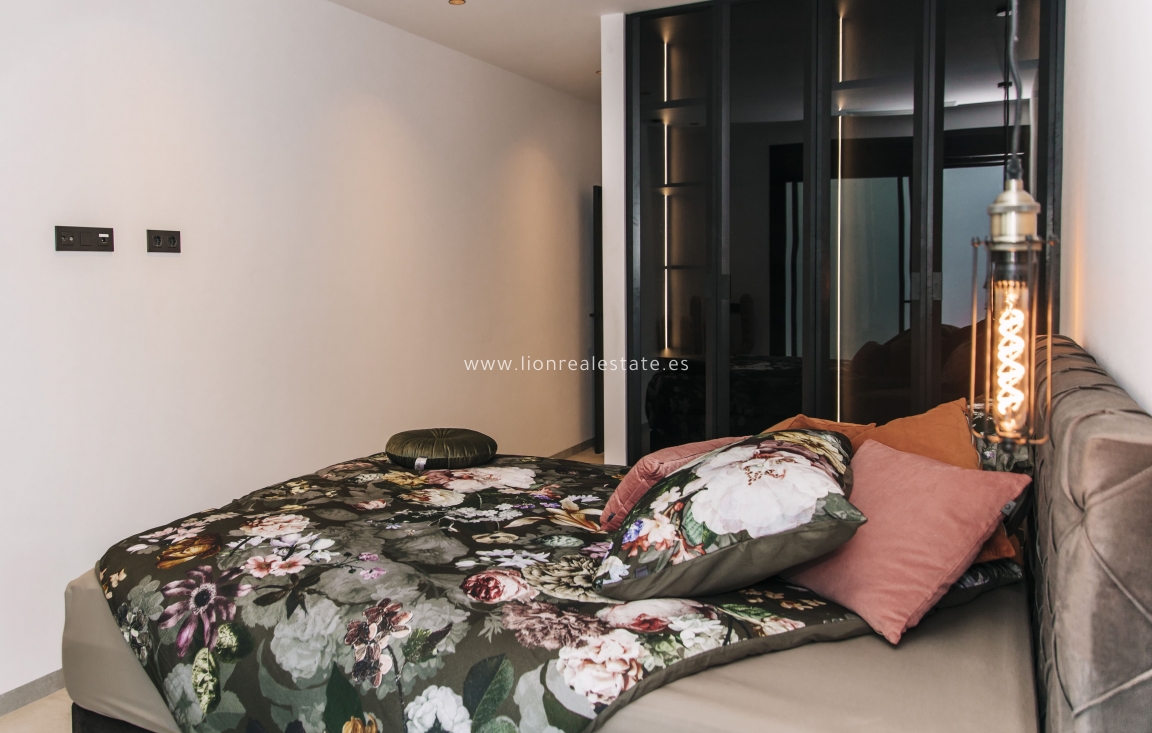 Новое здание - Villa - Rojales