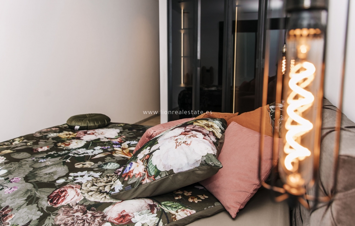 Новое здание - Villa - Rojales