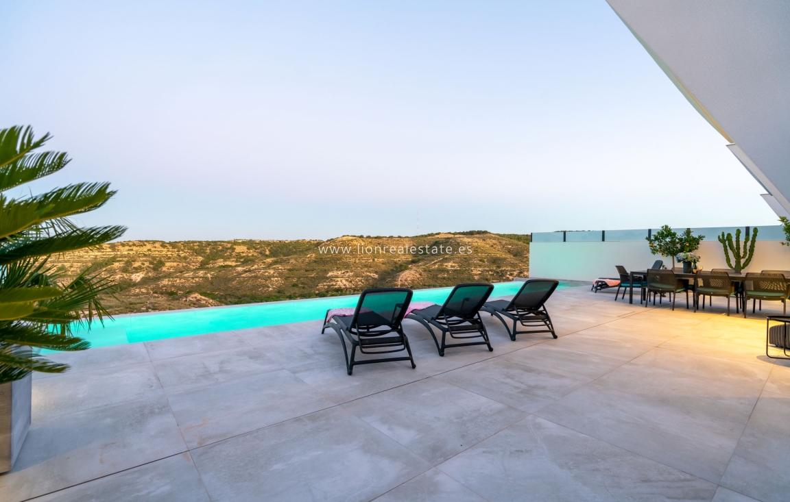 Новое здание - Villa - Rojales