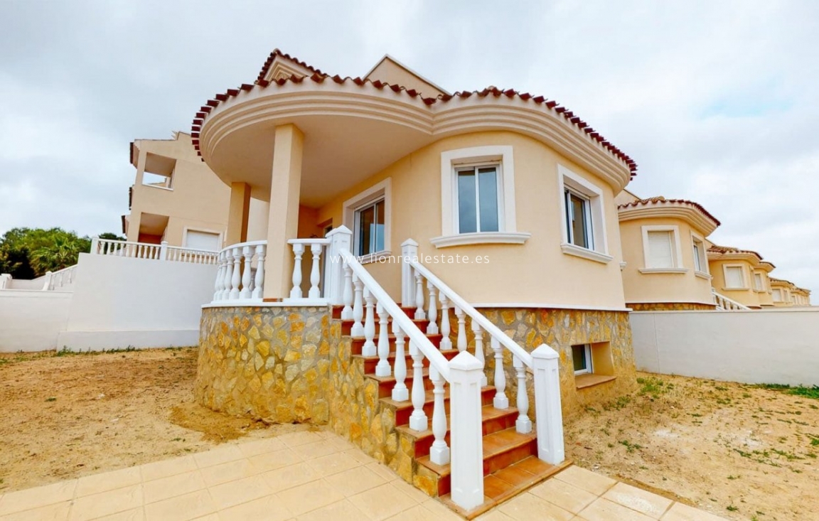 Новое здание - Villa - San Miguel de Salinas - Cerro Del Sol