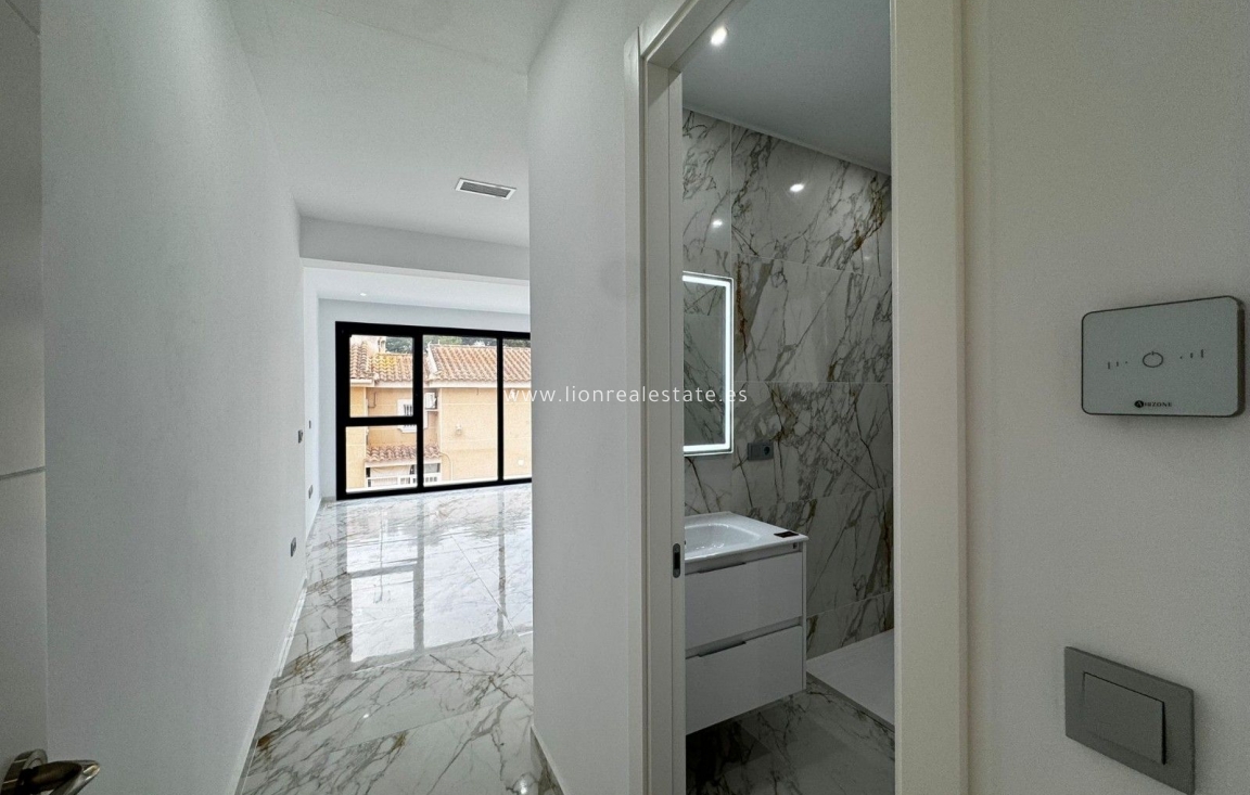 Новое здание - Villa - Torrevieja - Los balcones