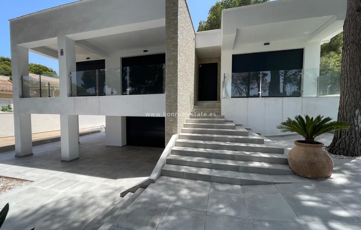 Новое здание - Villa - Torrevieja - Los balcones