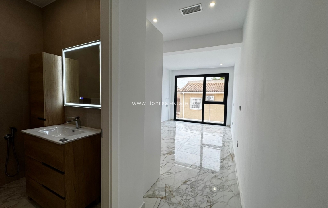 Новое здание - Villa - Torrevieja - Los Balcones