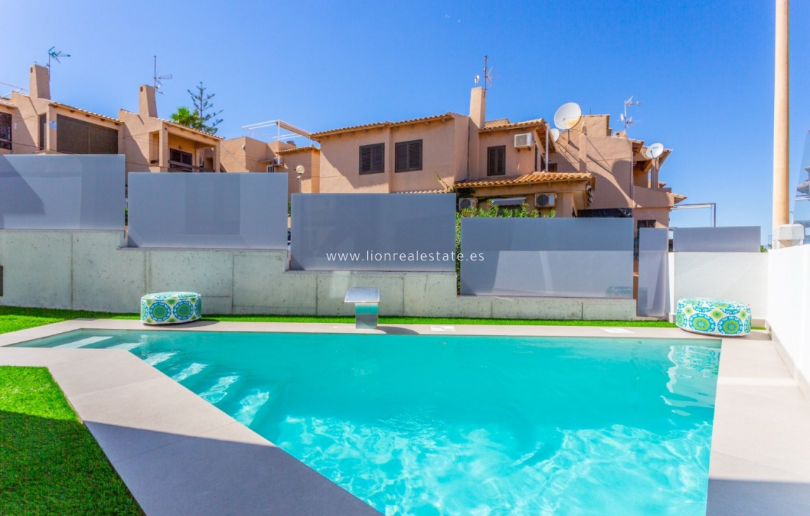 Новое здание - Villa - Torrevieja - Torrejón