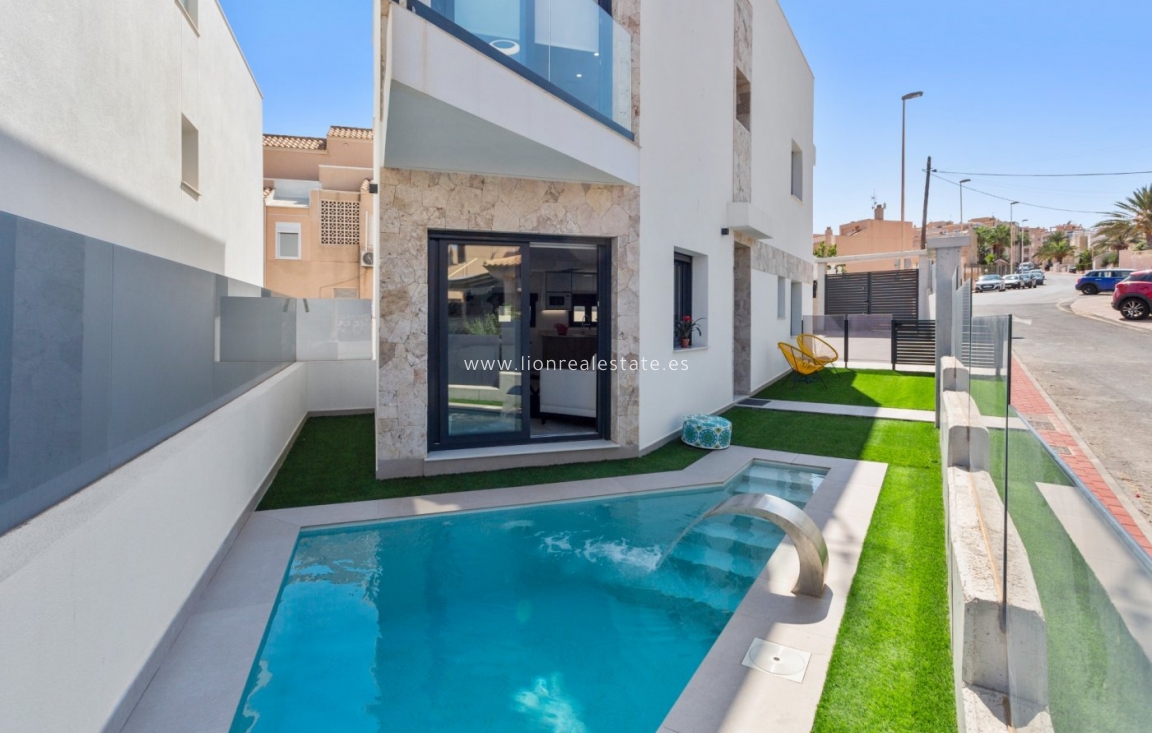 Новое здание - Villa - Torrevieja - Torrejón