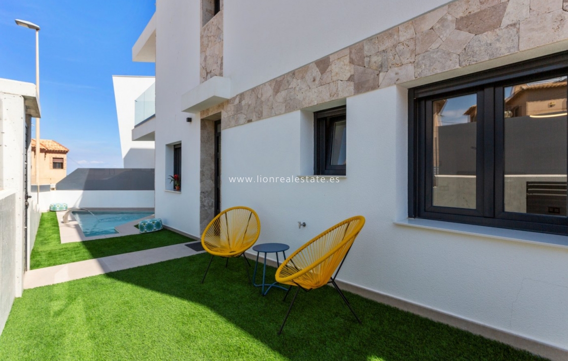 Новое здание - Villa - Torrevieja - Torrejón