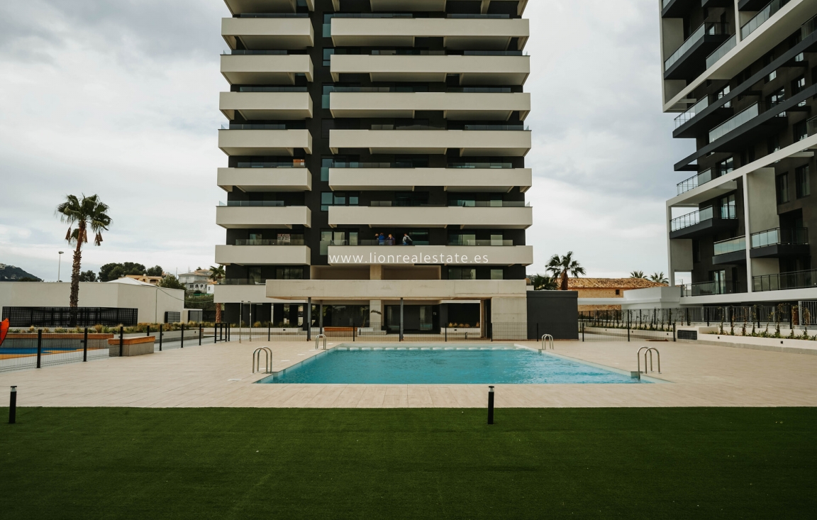 Nowy budynek - Daszek - Calpe