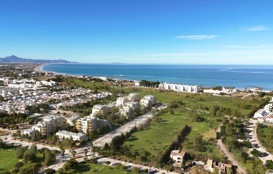 Nowy budynek - Daszek - El Verger - Playa de La Almadraba