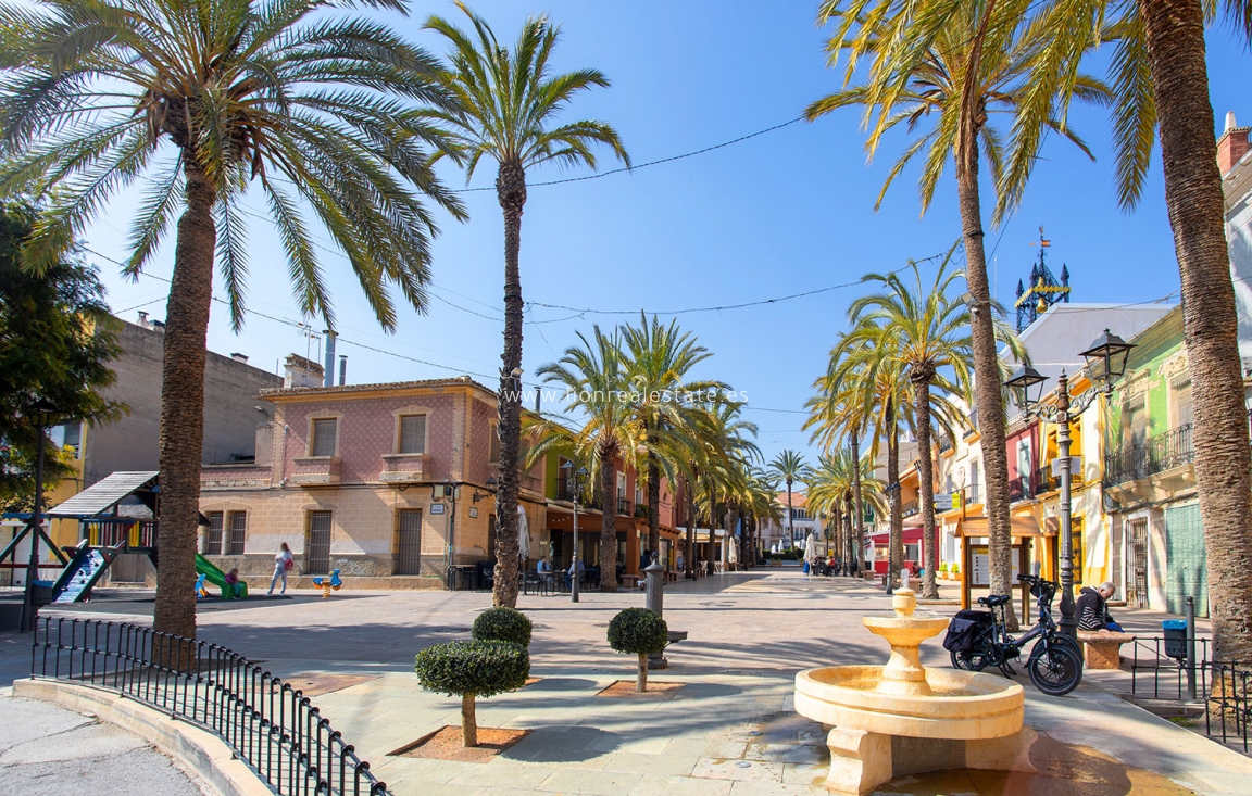 Nowy budynek - Daszek - Hondón de las Nieves