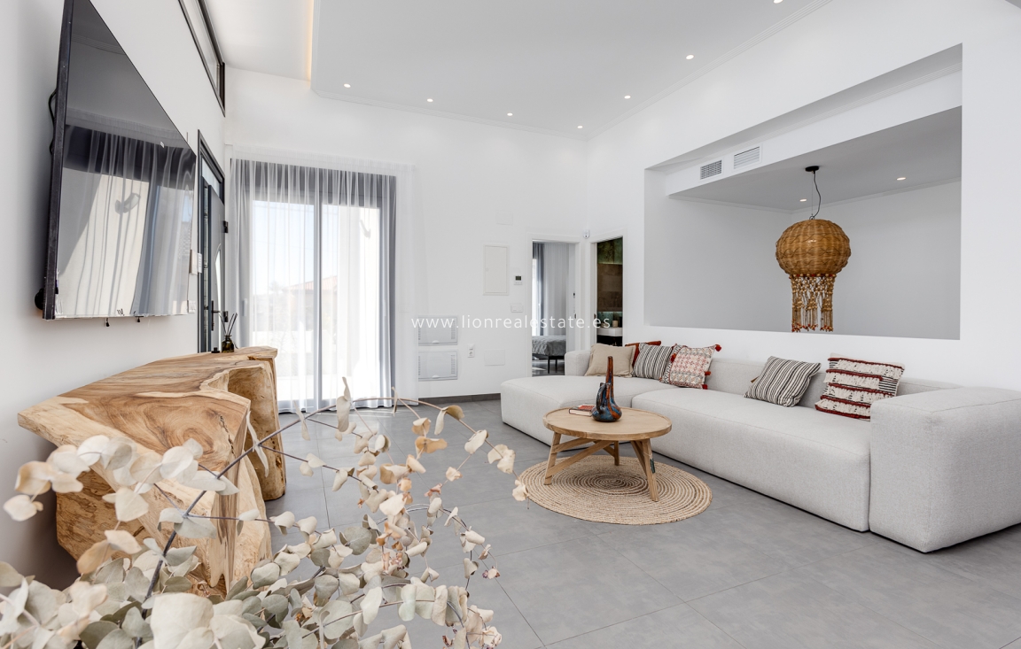 Nowy budynek - detached - La Mata