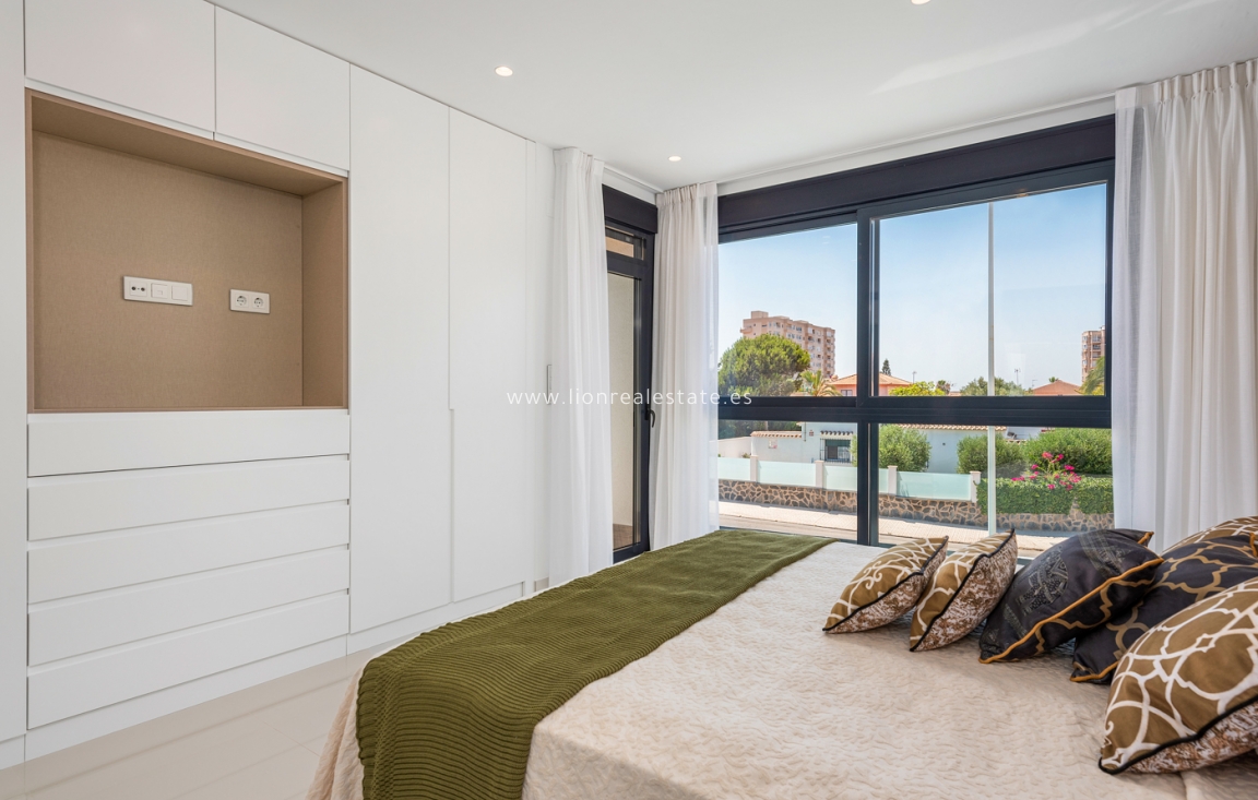 Nowy budynek - detached - Playa Paraiso