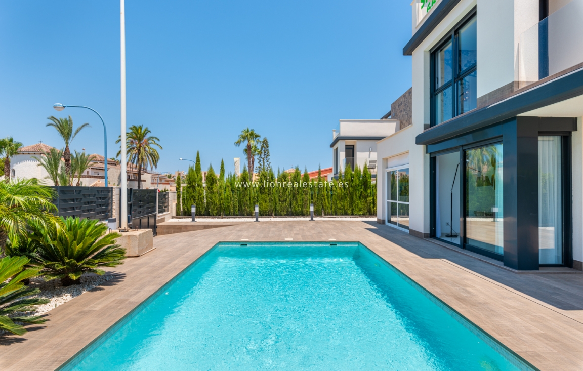 Nowy budynek - detached - Playa Paraiso