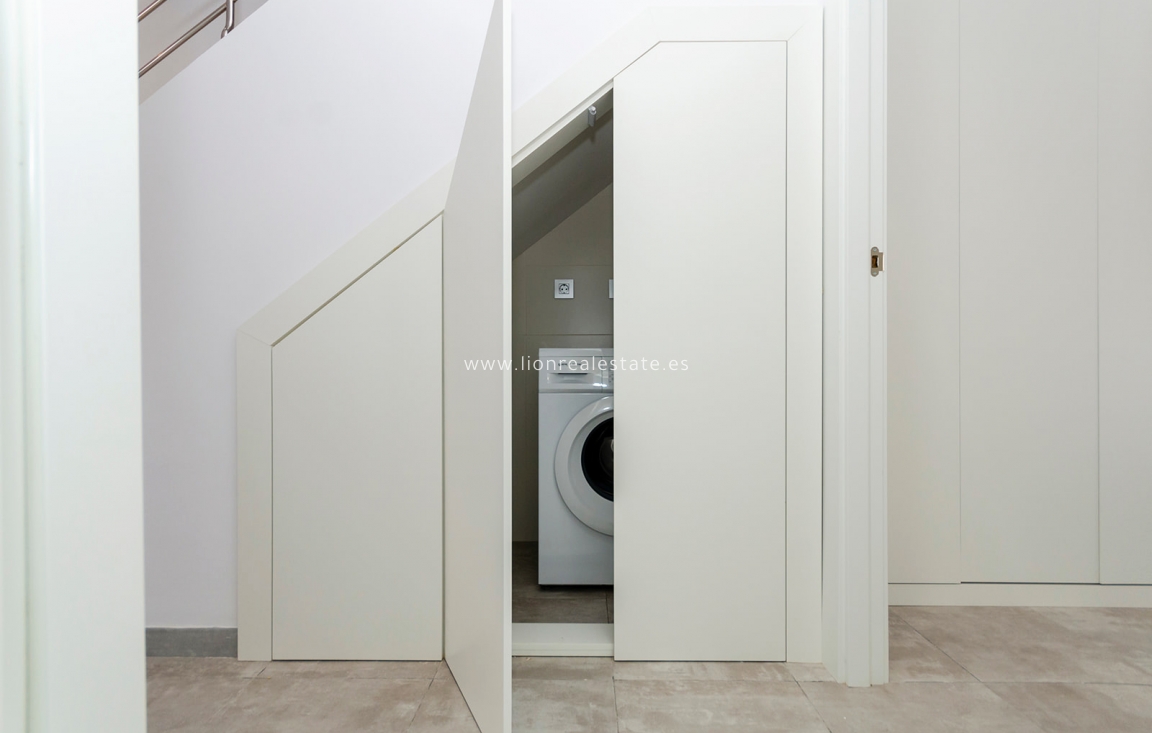Nowy budynek - detached - Torrevieja