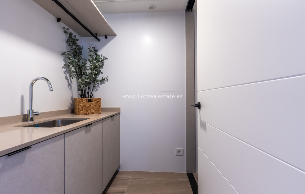 Nowy budynek - ground-floor - Guardamar del Segura