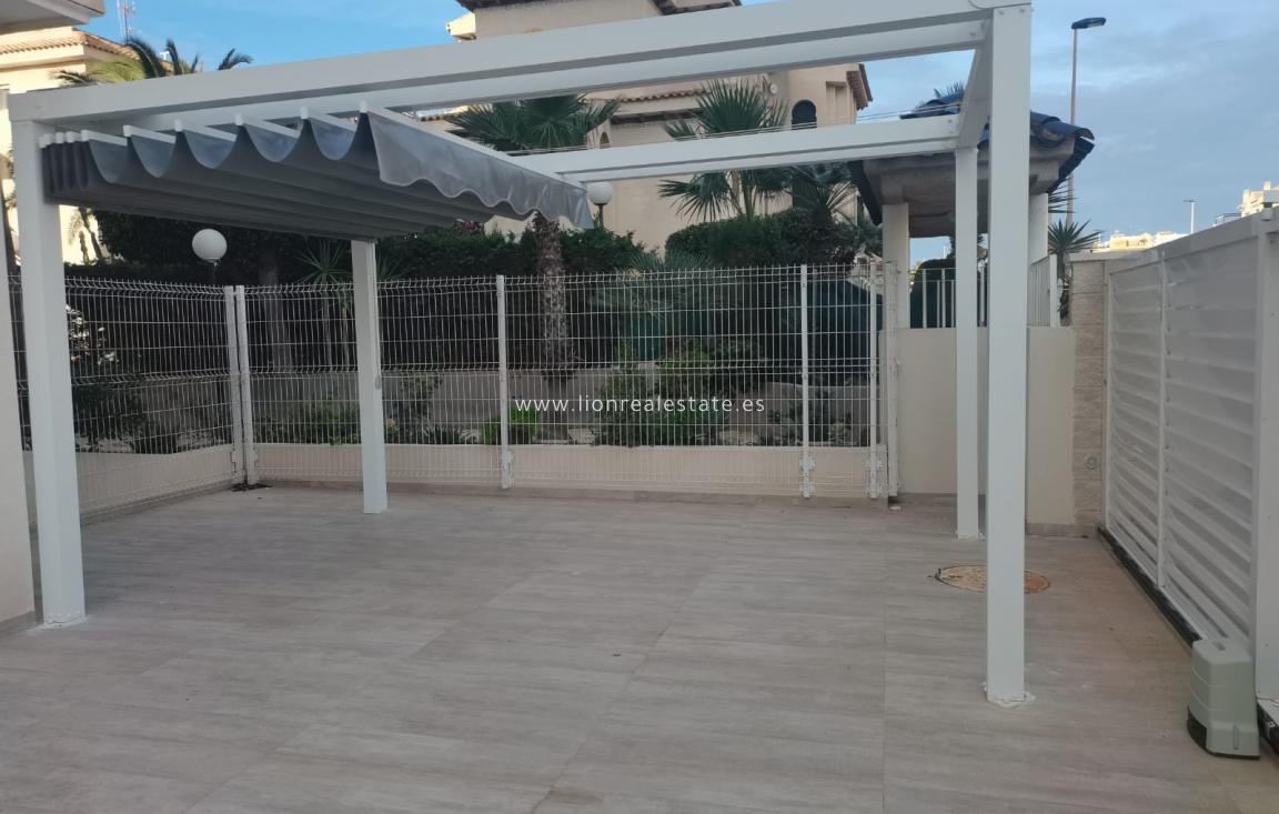 Nowy budynek - ground-floor - Torrevieja